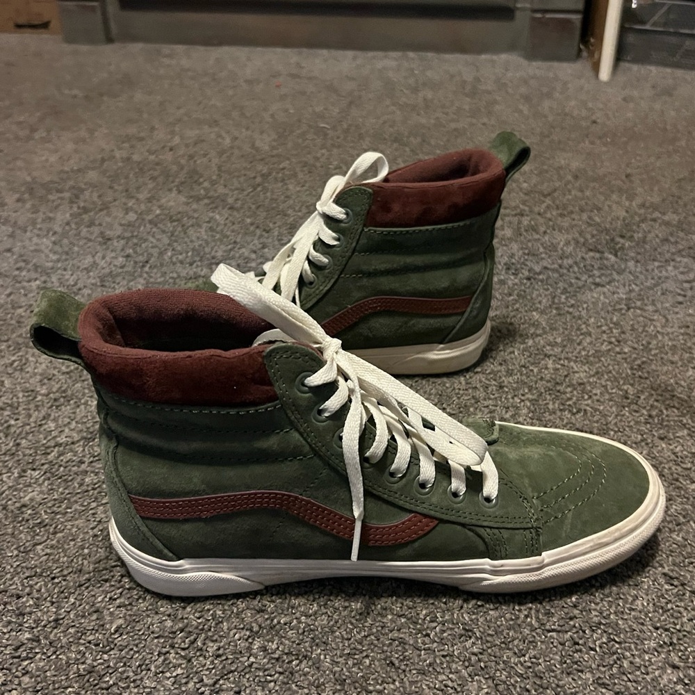 Vans Green and Brown Sneakers Classic Low-Top Style - Picture 4 of 10